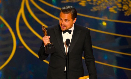 Leo Dicaprio con su Oscar.