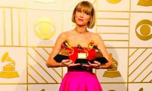 Taylor Swift con sus Grammy