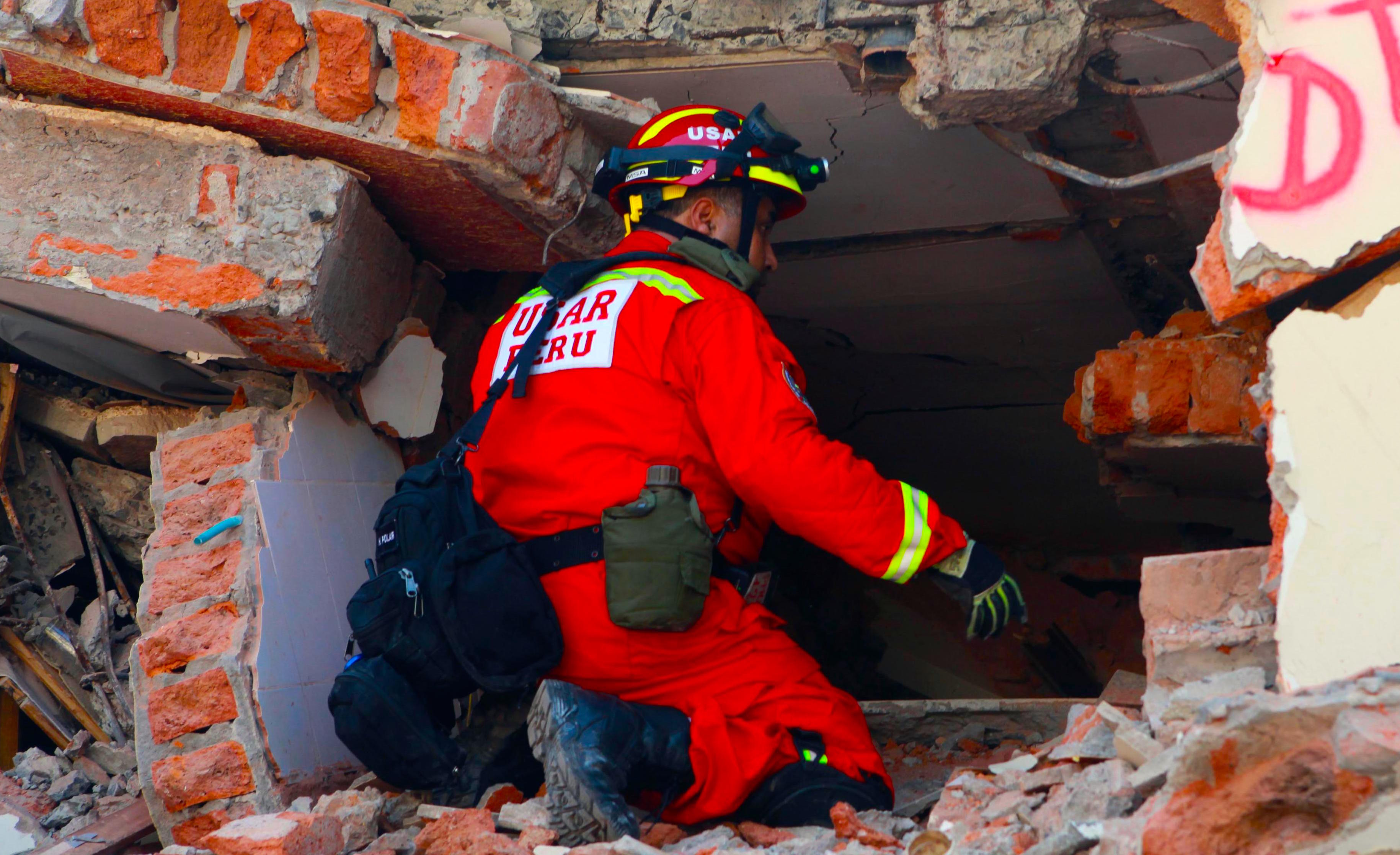 Bombero peruano