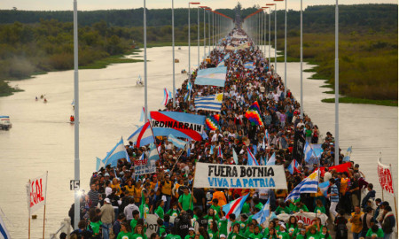 Manifestaciones de uruguayos y argentinos