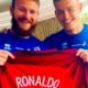 Gunnarson y camiseta de Ronaldo.