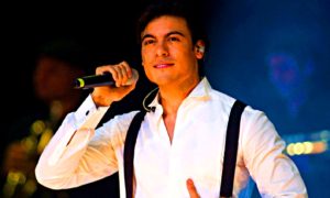 CARLOS RIVERA 300x180 - Carlos Rivera A Conquistar Europa