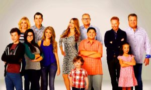 MODERN FAMILY 300x180 - Súper Modern Family