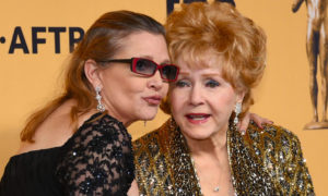 DEBBIE REYNOLDS 300x180 - Muere Un Día Después Que Su Hija