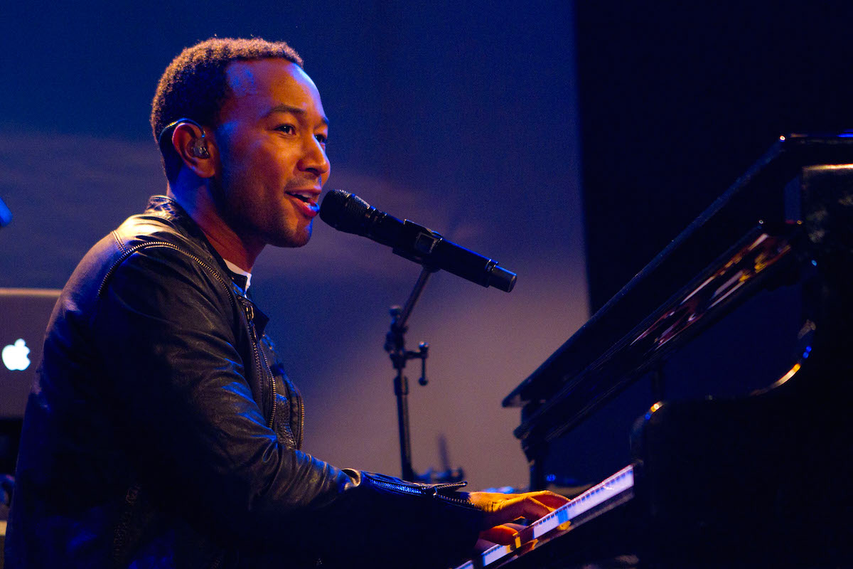 JOHN LEGEND - Legend: Kanye Fue Un Tonto Útil