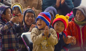 niños mexicanos 300x180 - Duendes Llegan A Los Niños Mexicanos