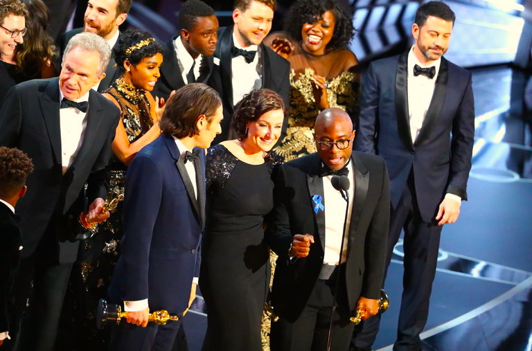 27OSCARS WIN MOONLIGHT videoLarge 1 - ¡Moonlight Ganó!