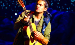 JOHN MAYER 300x180 - Mayer No Olvida A Perry