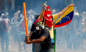 EstudiantesBatean 300x180 - Caracas... ¡Grita!