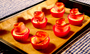 tocino y huevo 300x180 - Tocino, Huevo... ¡Ya!