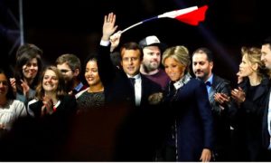 JUVENTUD MACRON 300x180 - Cómo Ve La Juventud Francesa a Macron