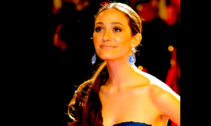 ROSSUM 300x180 - Emmy... ¡Casada!