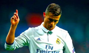 maxresdefault 2 300x180 - Cristiano Rompe-Redes... Más De 100 Millones De Fans