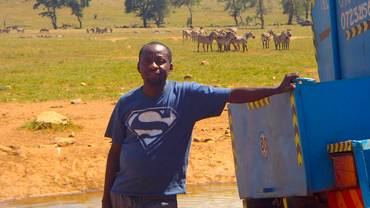 mwalua - Patrick Mwalua, el héroe del agua en África