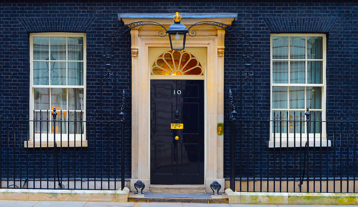 10 Downing Street. MOD 45155532 - La Puerta 'Colgada'