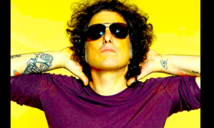 CALAMARO 1 300x180 - Calamaro Con La 'U'