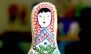 MUNECA SIRIA 300x180 - Muñecas De Guerra