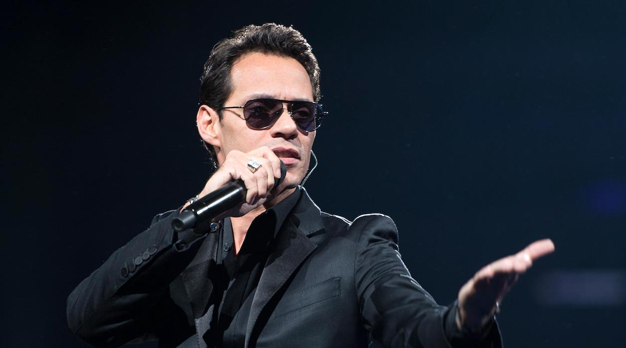 Marc Anthony - Murió Su Madre, Pero Marc Anthony Cantó En El Clásico