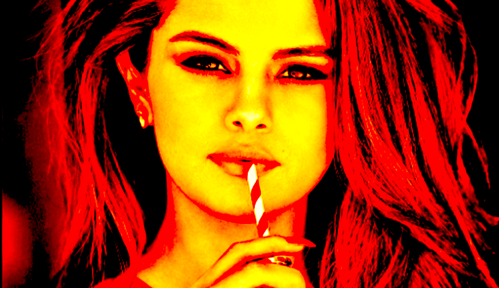 SELENA FETICHE 1000x600 1 - Selena Fetiche