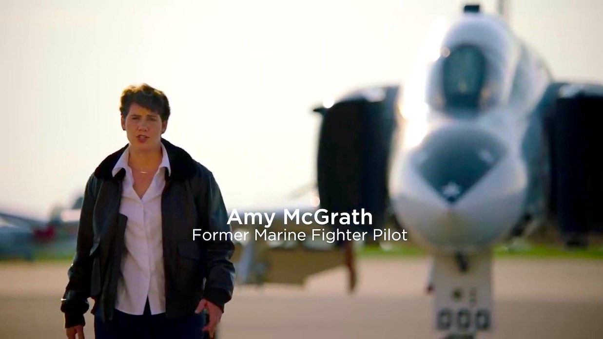 Amy Mcgrath - Paul Ryan Recibe Una Lección De Rudeza