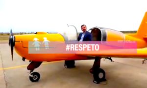 avioneta 300x180 - El Grupo Anti-LGBTI 'Haste oír' Usa Una Avioneta