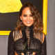 chrissy teigen fun dip grammys 2017 80x80 - El Viaje De Chrissy Teigen Hacia Una Vida Sobria