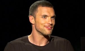 ed skrein 300x180 - Ed Skrein Abandona 'Hellboy' Tras Su Polémico Fichaje