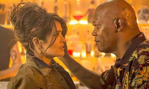 hayek y jackson 300x180 - Las Escenas Peligrosas De Sam L. Jackson y Salma Hayek