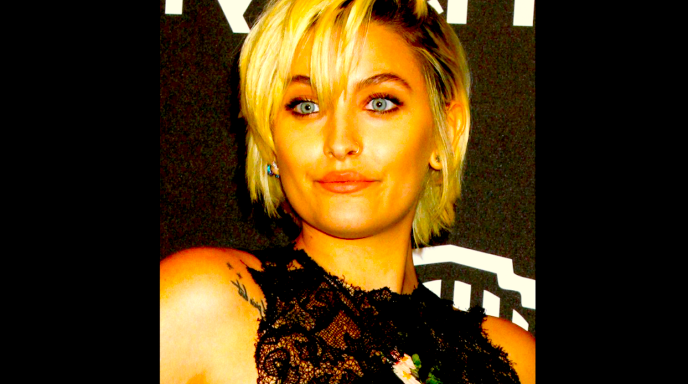 paris jackson 1 1000x600 1 - Paris Adolescente