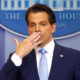 scaramucci 80x80 - Estrellas Reaccionan Al Despido De Scaramucci