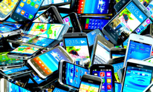 veinte apps imprescindibles para ios y android que coparon 2015 300x180 - Smartphone y El Planeta