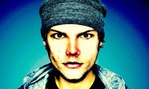 Avicii 300x180 - Vuelve Avicii