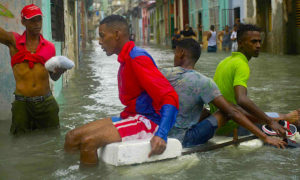 CUBA IRMA 300x180 - Relatos Sobre La Devastación De Irma En Cuba