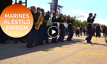 banda militar eminem 450x270 - Un Grupo De Marines Interpreta Un Tema De Eminem