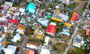huracan 300x180 - Irma: 6 Millones De Personas En Peligro (En Vivo)