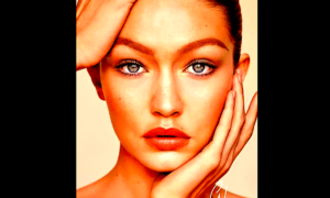 GIGI FRONT 300x180 - Gigi y Su Paleta Jetsetter