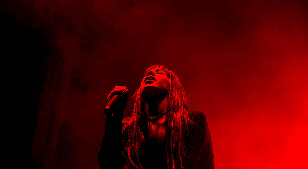 NW 09 1000x600 1 - Naomi Wild Nos Da 'Lessons'