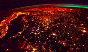 PESQUET 300x180 - El Astronauta Que Tomó 85.000 Fotos Del Espacio