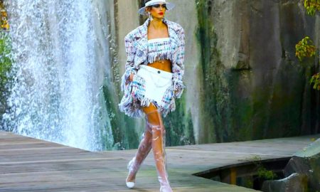 kaia gerber chanel paris fashion week 450x270 - Kaia Cierra París Con Channel