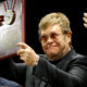 ELTON JOHN 80x80 - Elton John Recibe Premio De Harvard