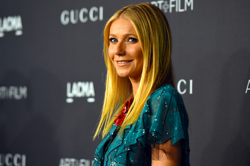 gwy - Gwyneth Paltrow, Al Altar Con El Coproductor De Glee