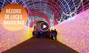 LUCES 1 300x180 - La Exhibición De Luces Navideñas Más Grande Del Mundo