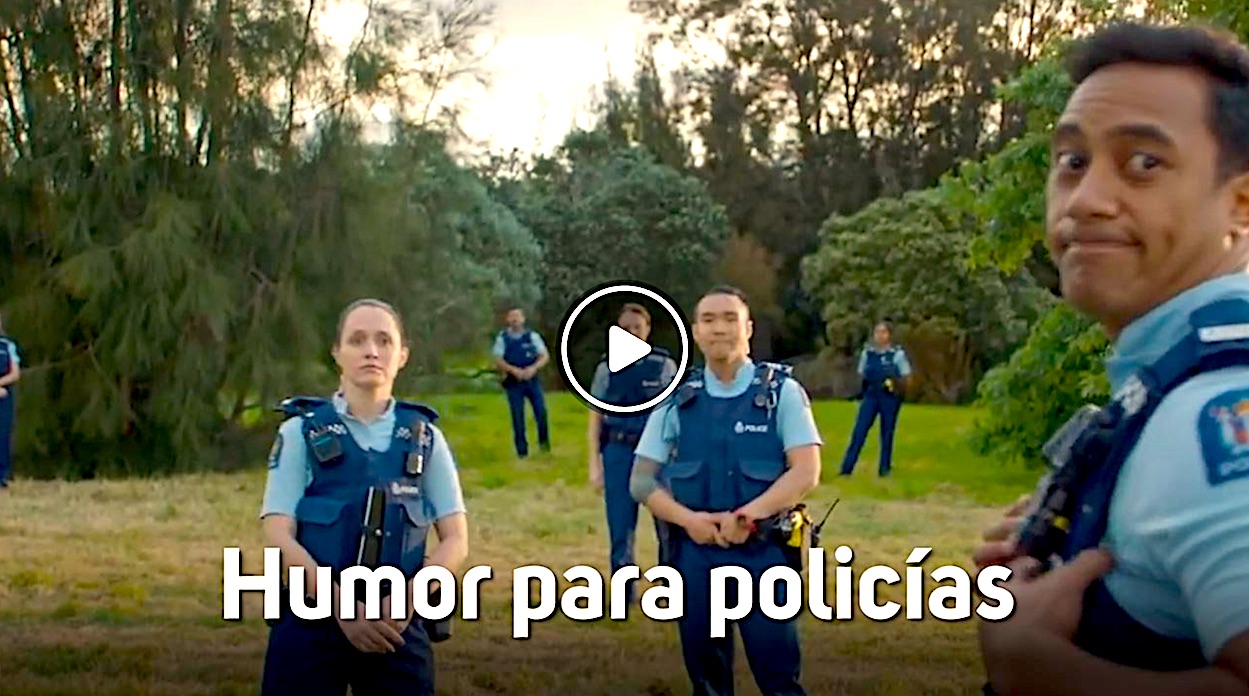 POLICIAS - Humor Para Reclutar Policías