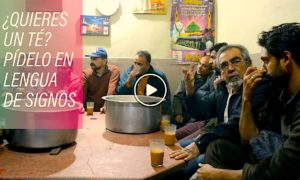 TE SORDOS 300x180 - Yaqu, Un Puesto De Té Para Sordos En Pakistán