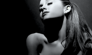 ariana BW 300x180 - Reyes De Instagram