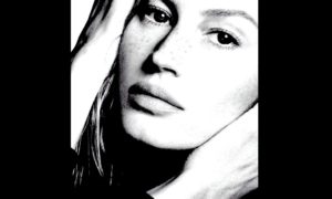 BUNDCHEN 1 300x180 - Gisele Al Natural