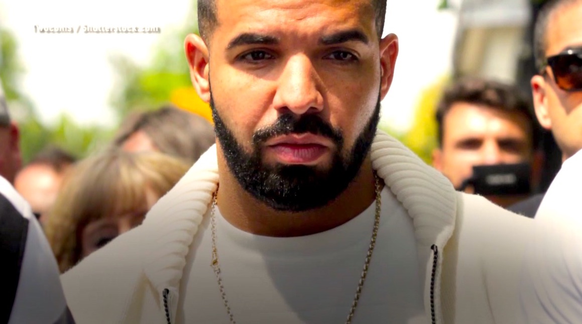 DRAKE - Drake Vuelve A La Secundaria