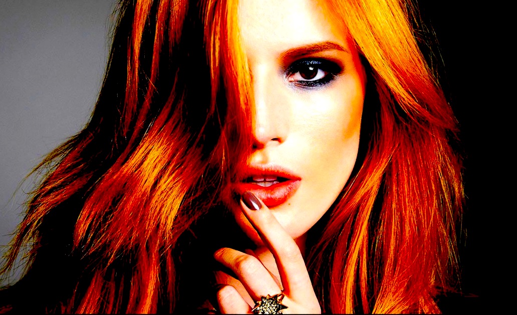 BELLA THORNE 1 - Una Bella Fotosensible