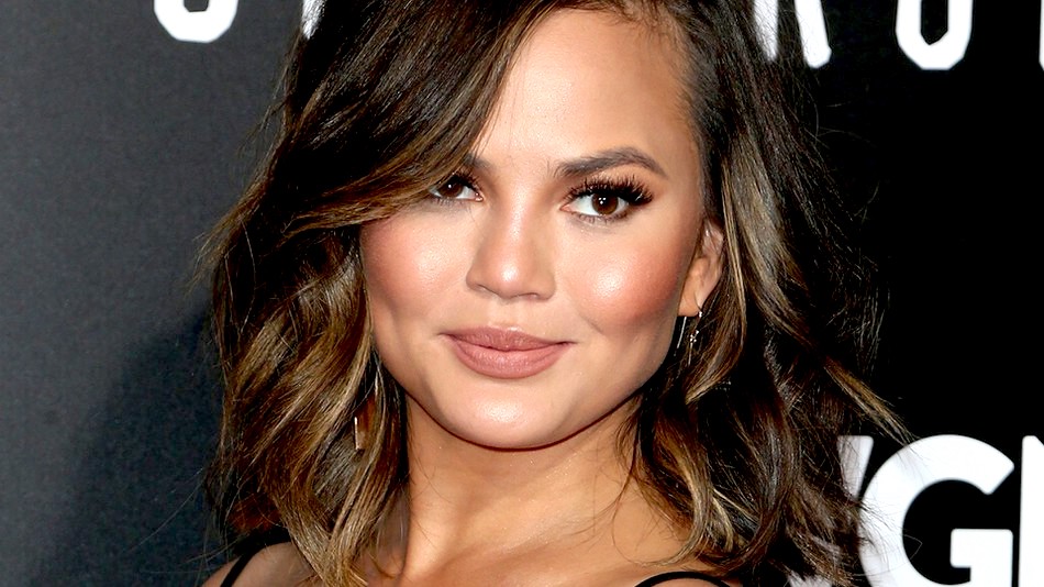 TEIGEN - Chrissy Teigen Es Una Fan De La Línea Materna  Khloe