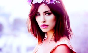 LALI 300x180 - Lali y Su 100 Grados